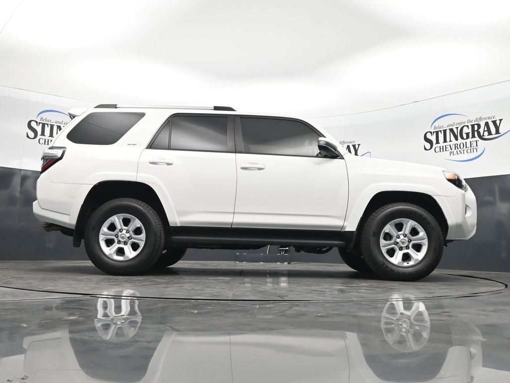 Used 2020 White Toyota SR5 image 33
