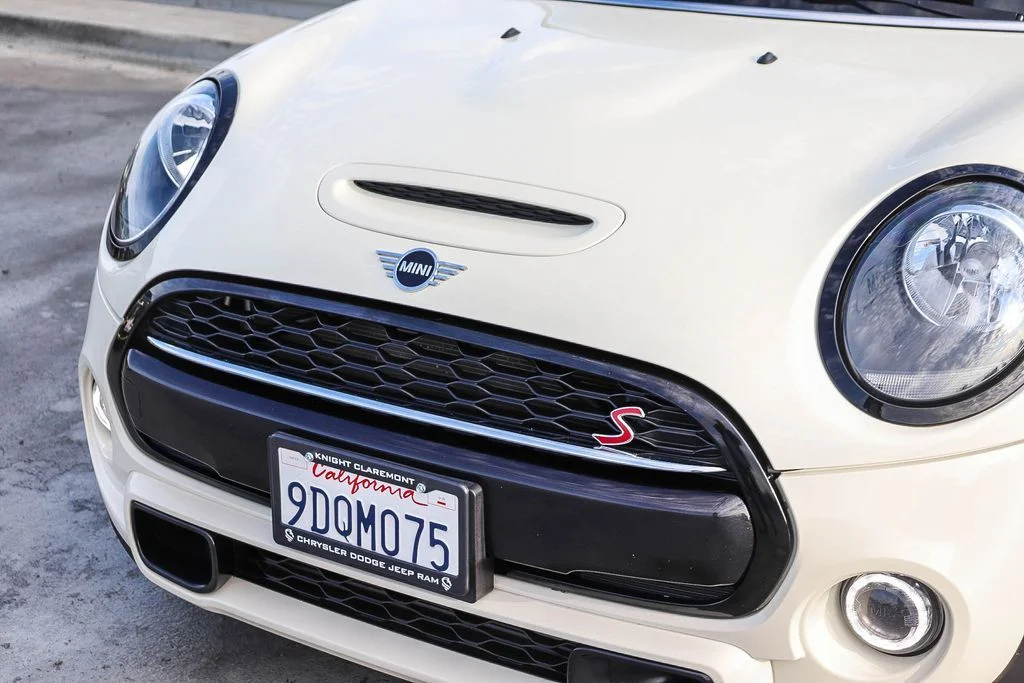 Used 2021 White MINI Classic image 6