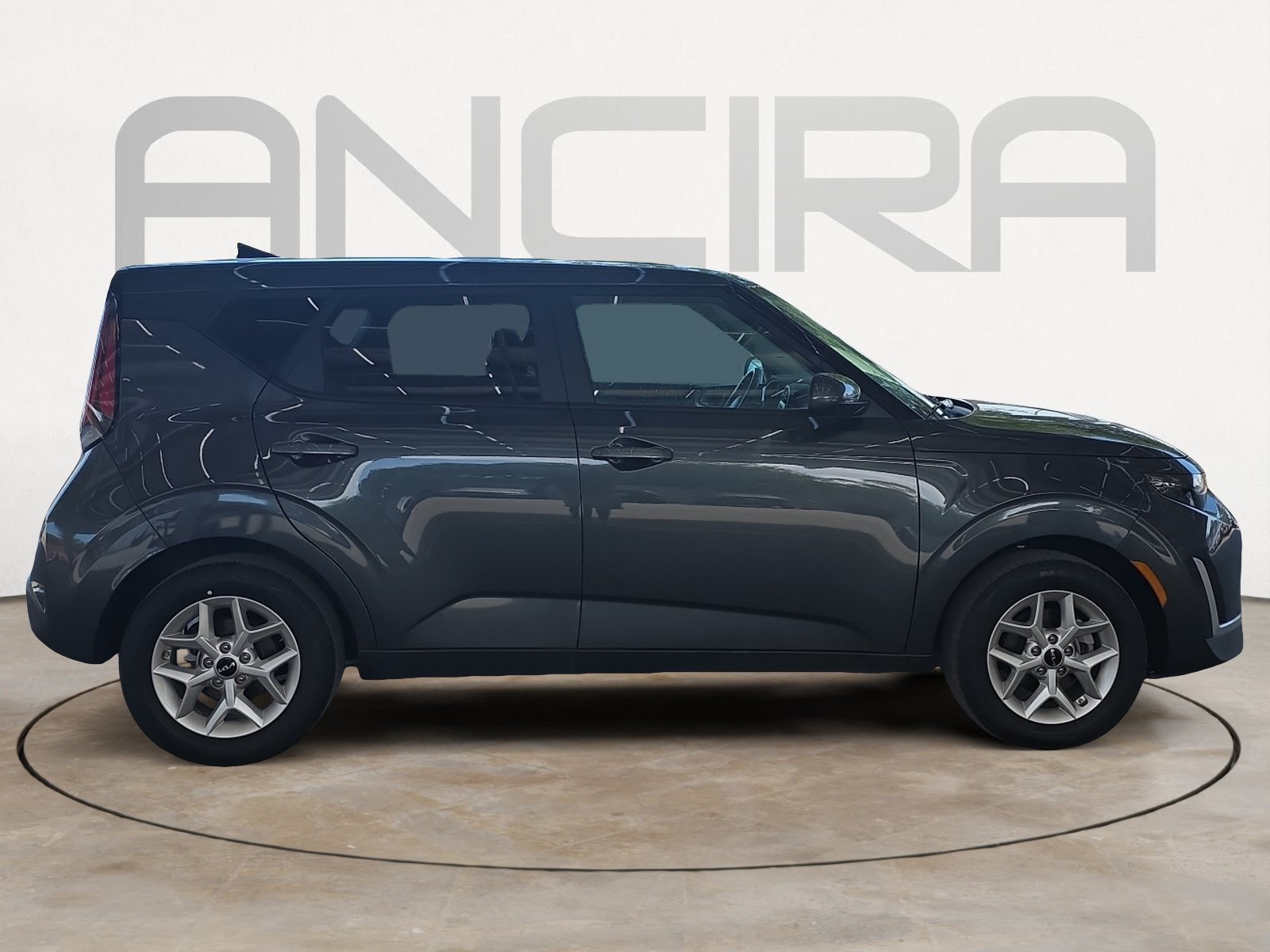 Certified Used 2025 Gravity Gray Kia LX image 9