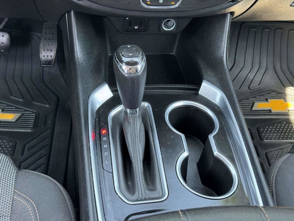 Used 2019 Silver Chevrolet LT image 8