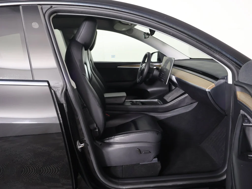 Used 2024 Black Tesla Long Range image 32
