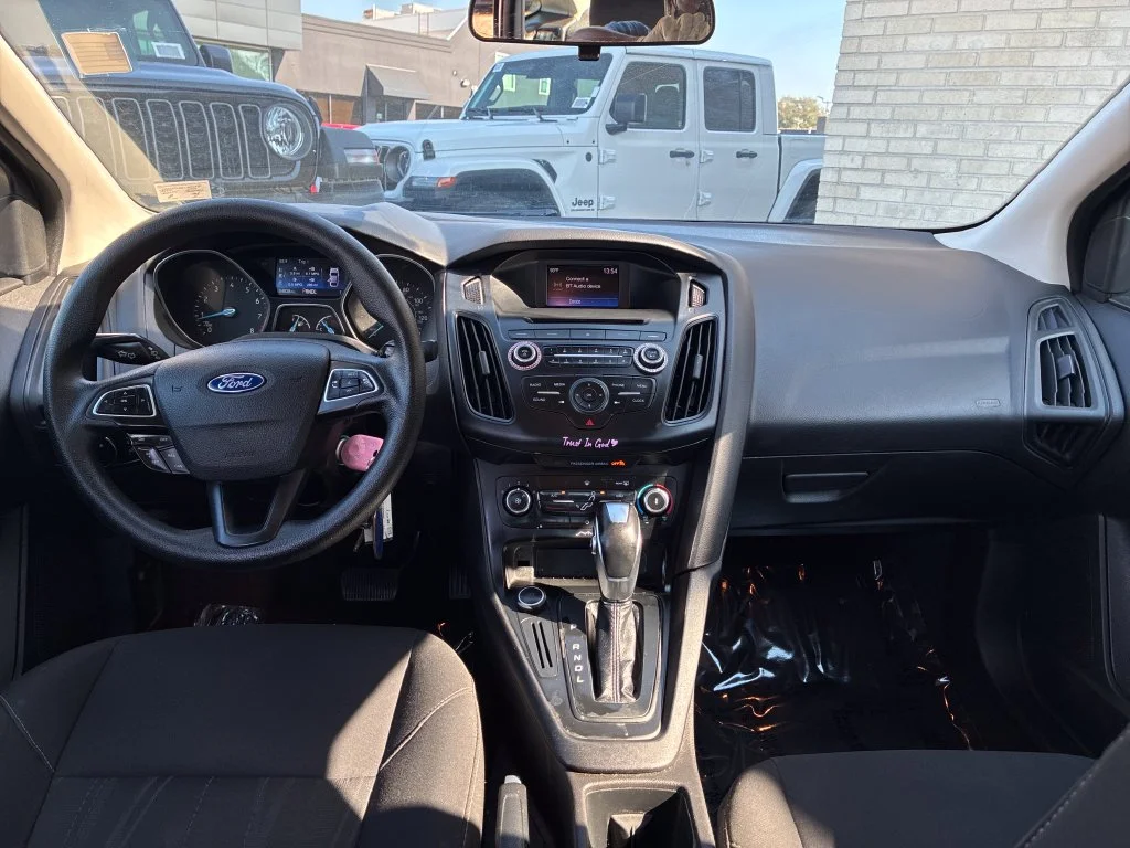 Used 2016 Silver Ford SE image 13