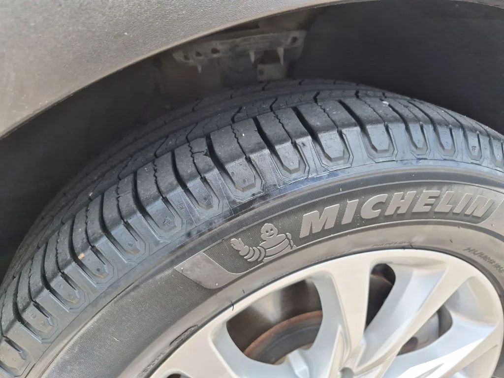 Used 2022 Gray Kia LX image 14