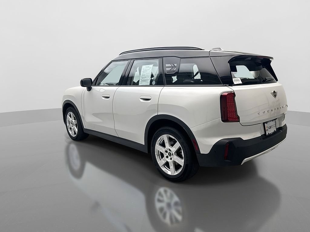 Used 2025 White Metallic MINI  image 3
