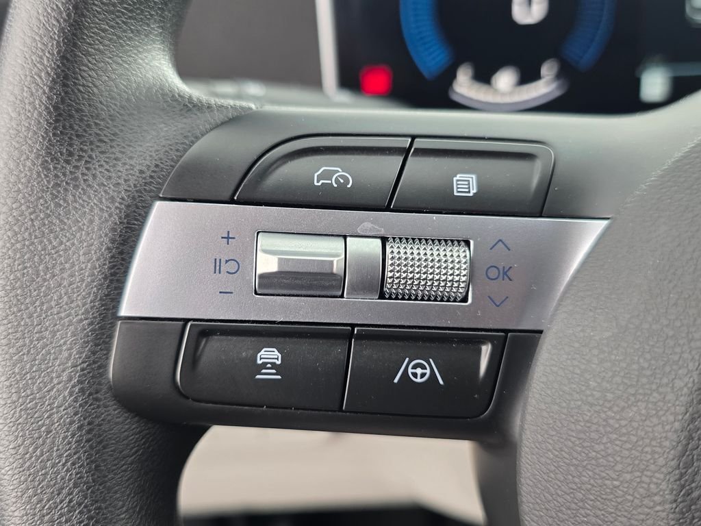 Certified Used 2025 Black Hyundai SEL image 25