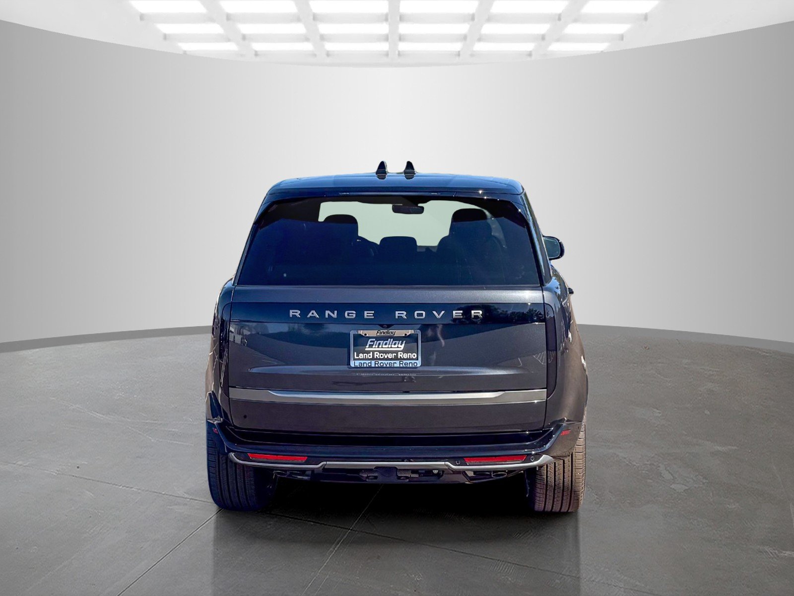 New 2026 Carpathian Grey Land Rover SE image 4