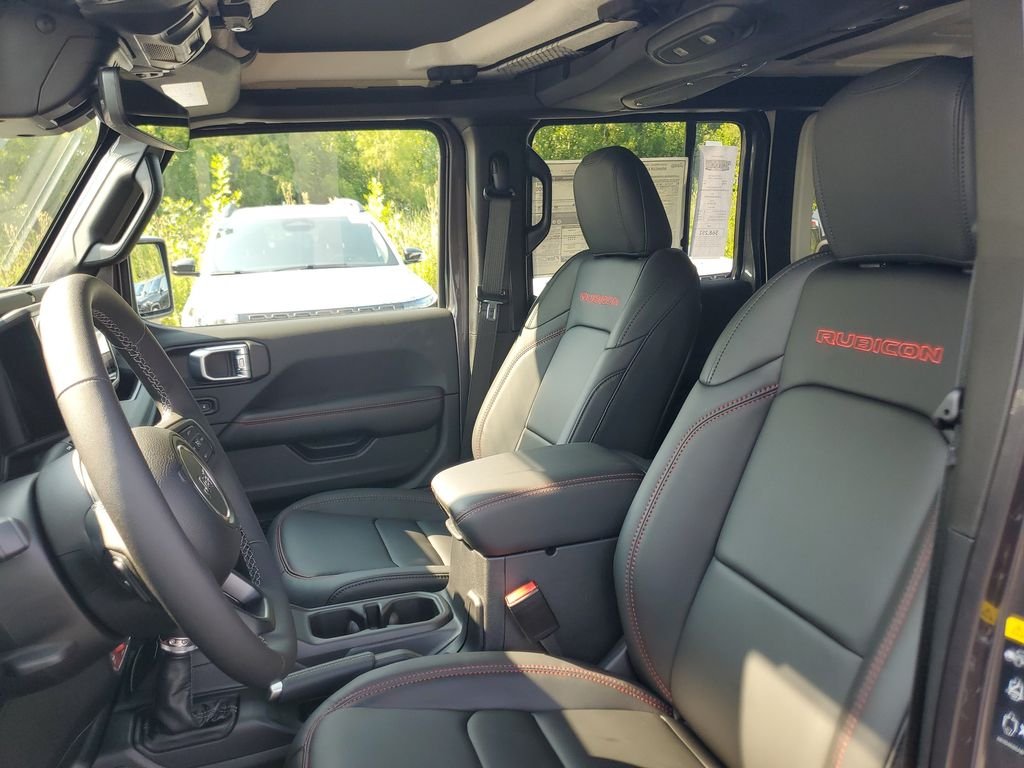 New 2026 Granite Crystal Metallic Clearcoat Jeep Rubicon X image 19