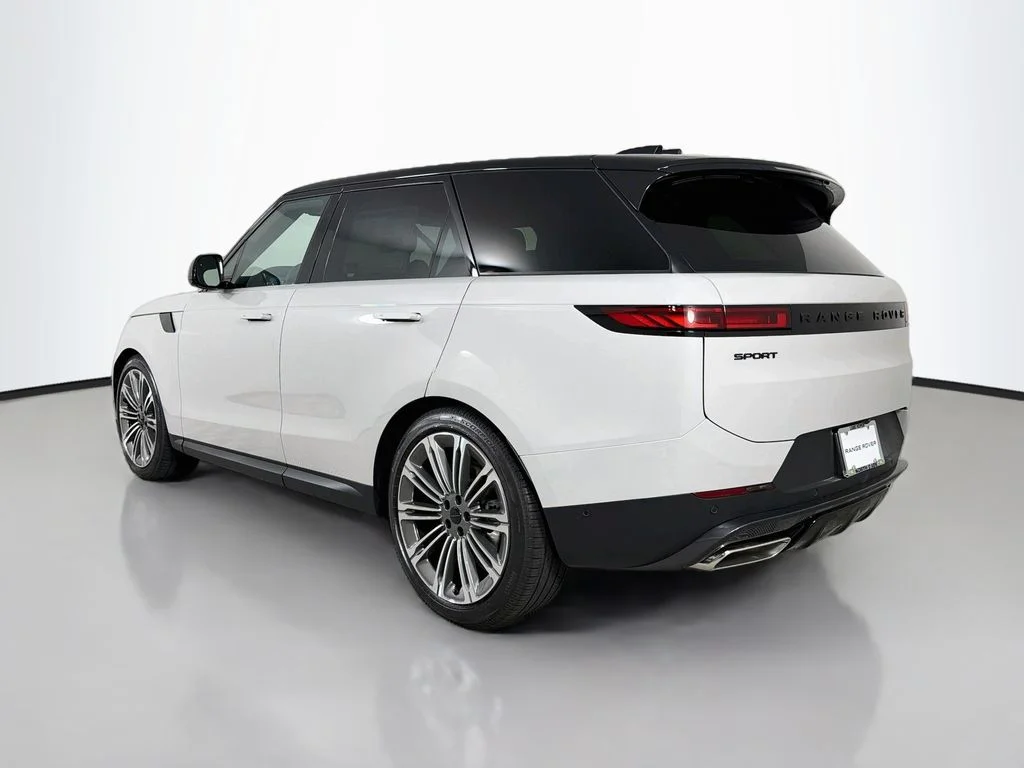 New 2027 Borasco Grey Land Rover SE image 7