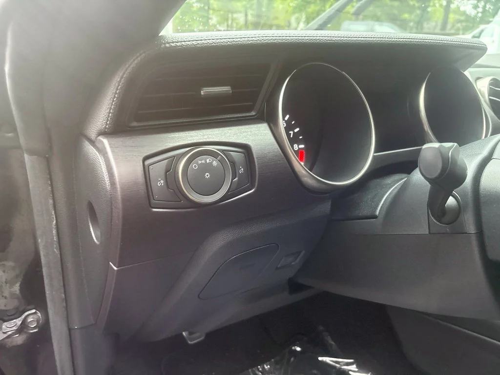 Used 2016 Black Ford Shelby GT350 image 20