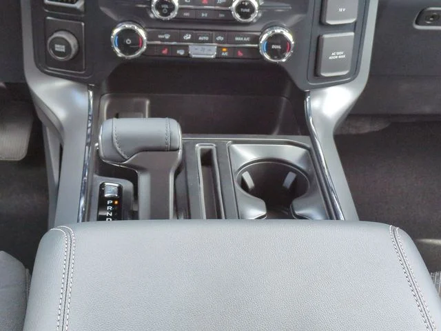 New 2026 Oxford White Ford XLT image 19