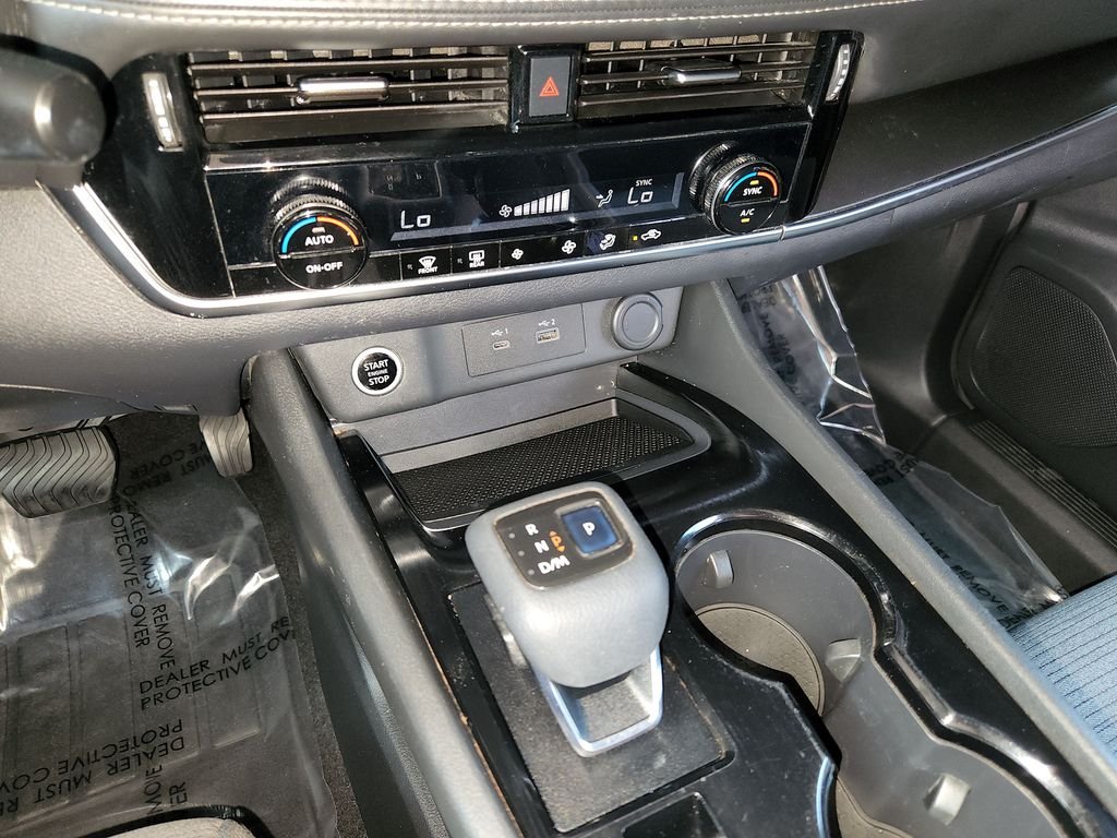 Used 2021 Silver Nissan SV image 22