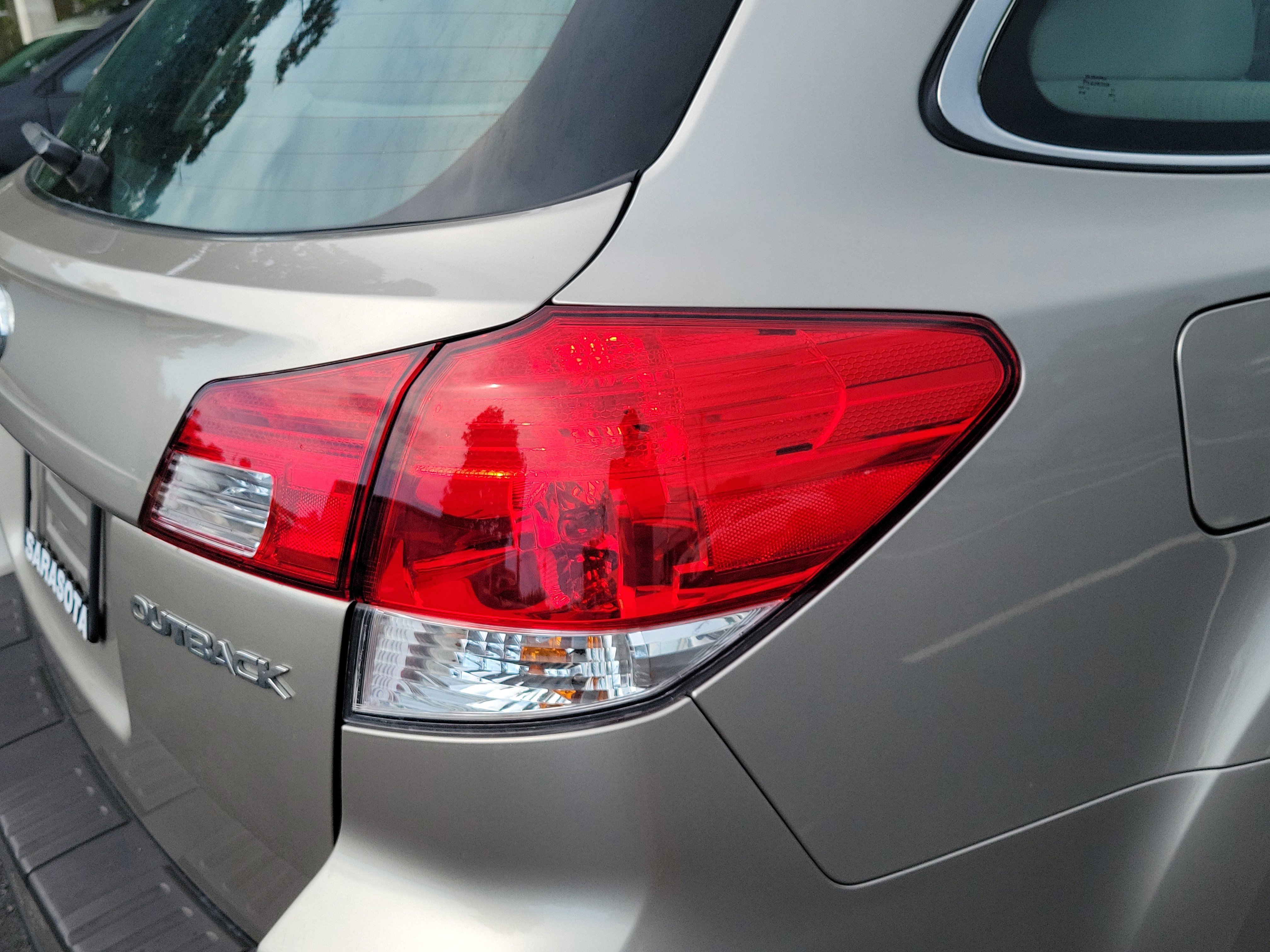 Used 2014 Tungsten Metallic Subaru 2.5i image 11