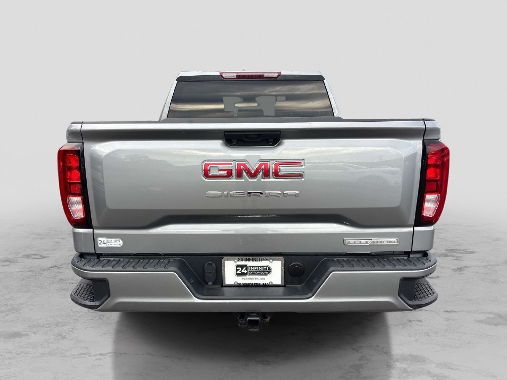 Used 2023 Silver GMC Elevation image 4