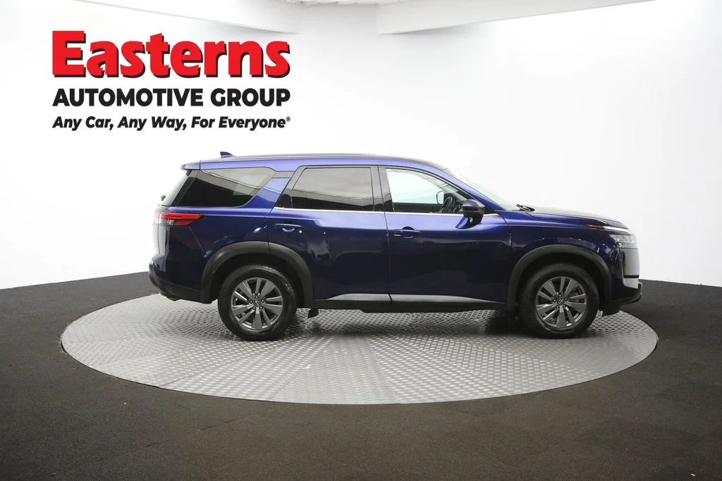 Used 2022 Blue Nissan S image 42