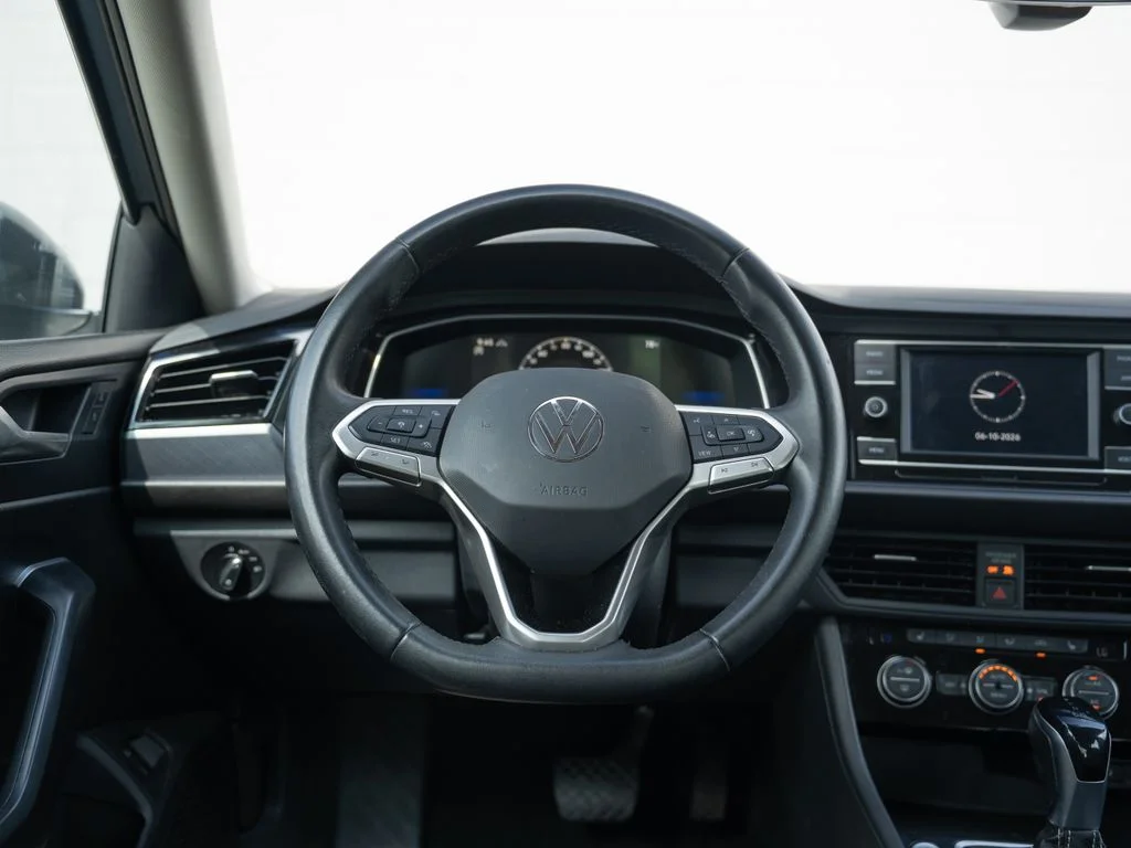 Used 2024  Volkswagen 1.5T SE image 22