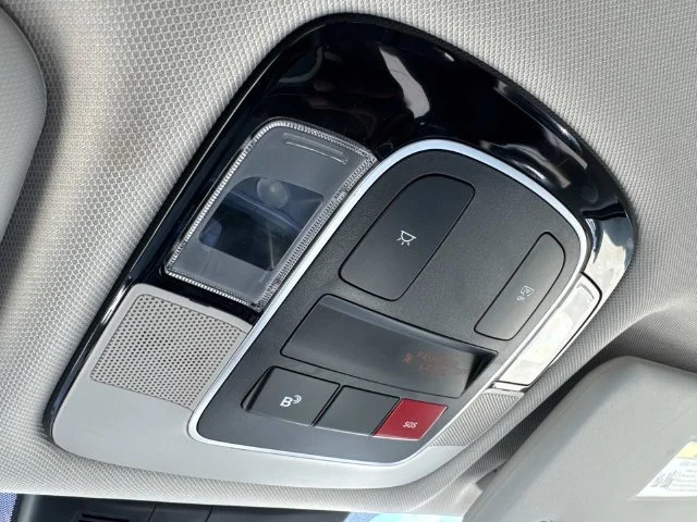 Used 2025 Silver Hyundai SEL image 51