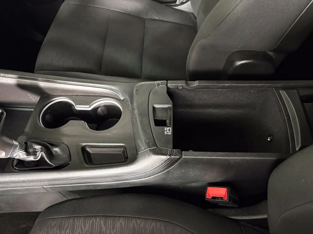 Used 2022 Gray Dodge SXT image 27