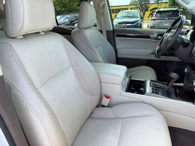 Used 2019  Lexus 460 image 25
