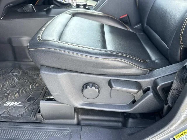 Used 2024 Carbonized Gray Ford Badlands image 16