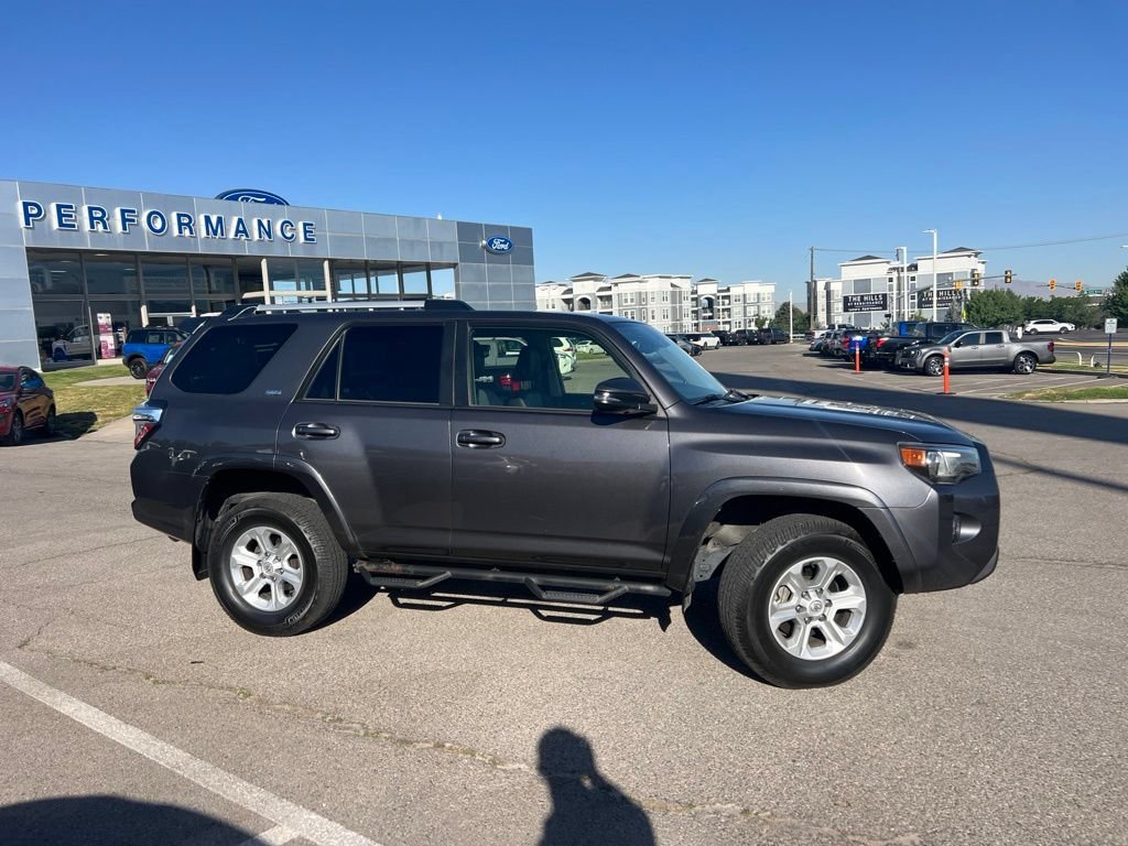Used 2022 Magnetic Gray Metallic Toyota SR5 Premium image 3