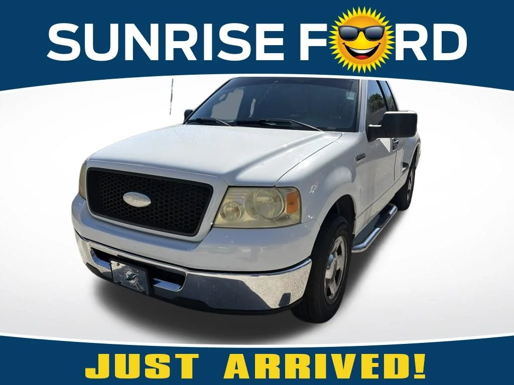 Used 2006 White Ford XLT image 1