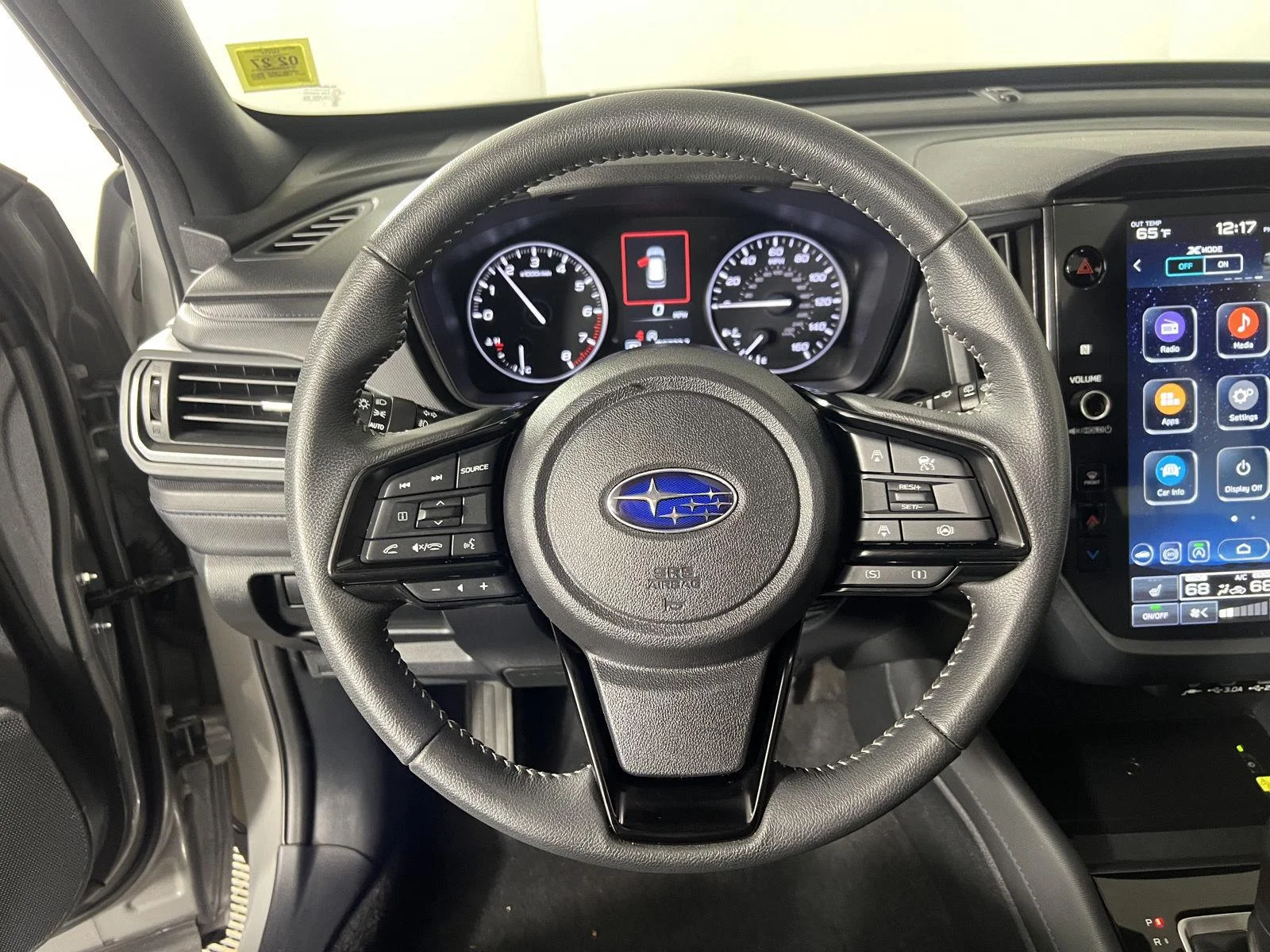 Used 2025 River Rock Pearl Subaru Premium image 35