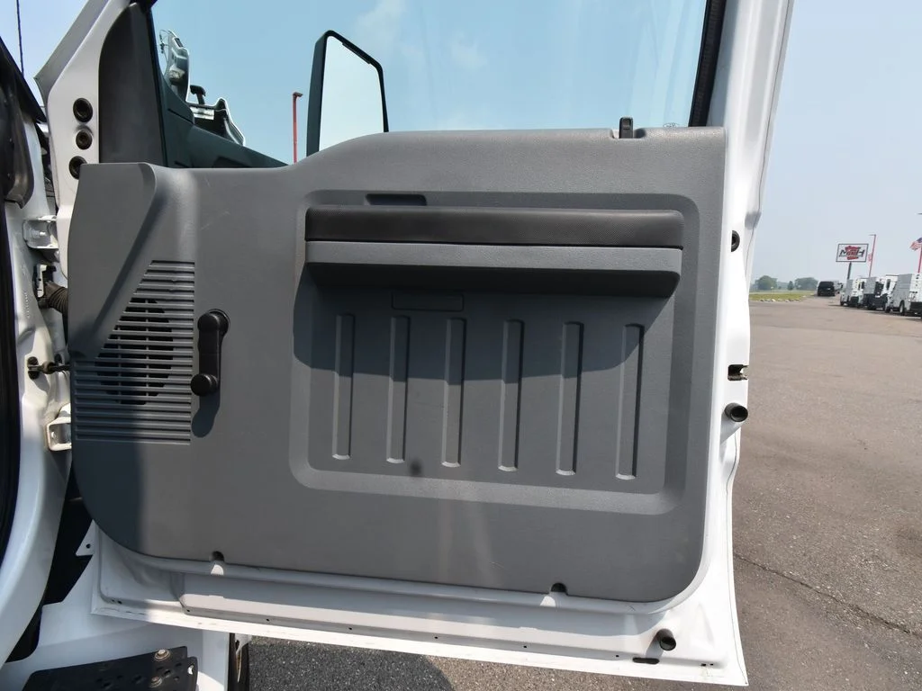 2019 Ford F-750 - Photo 44