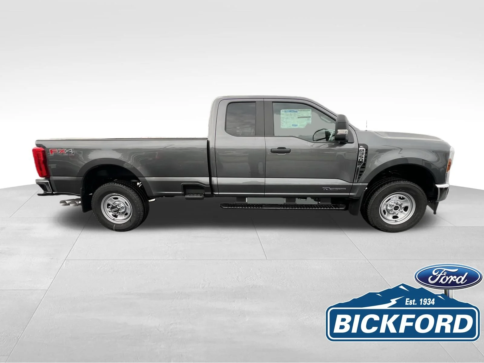 New 2026 Gray Ford XL image 4