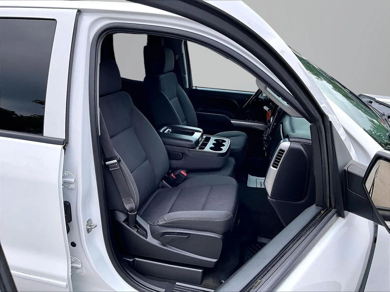 Used 2016 White Chevrolet LT image 8