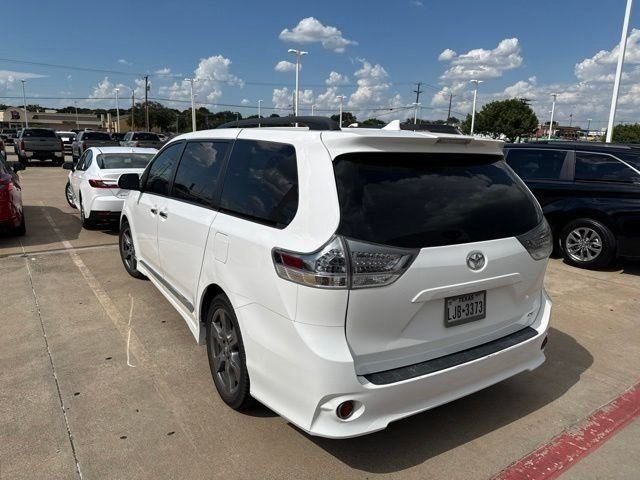 Used 2018 White Toyota SE image 4