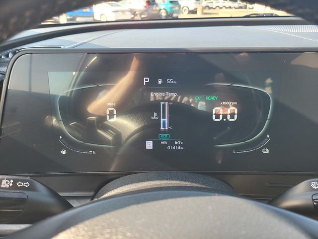 Used 2024 White Kia X-Line image 29