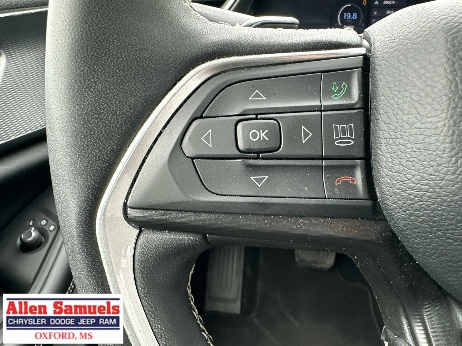 Used 2025 Bright White Clearcoat Jeep Altitude image 19