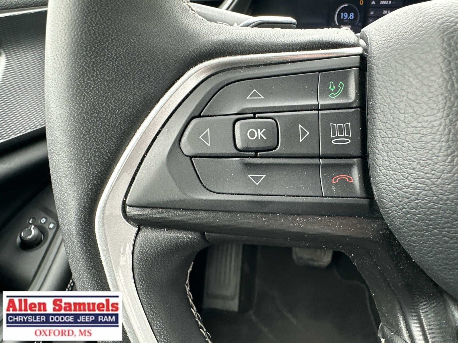 Certified Used 2025 Bright White Clearcoat Jeep Altitude image 19