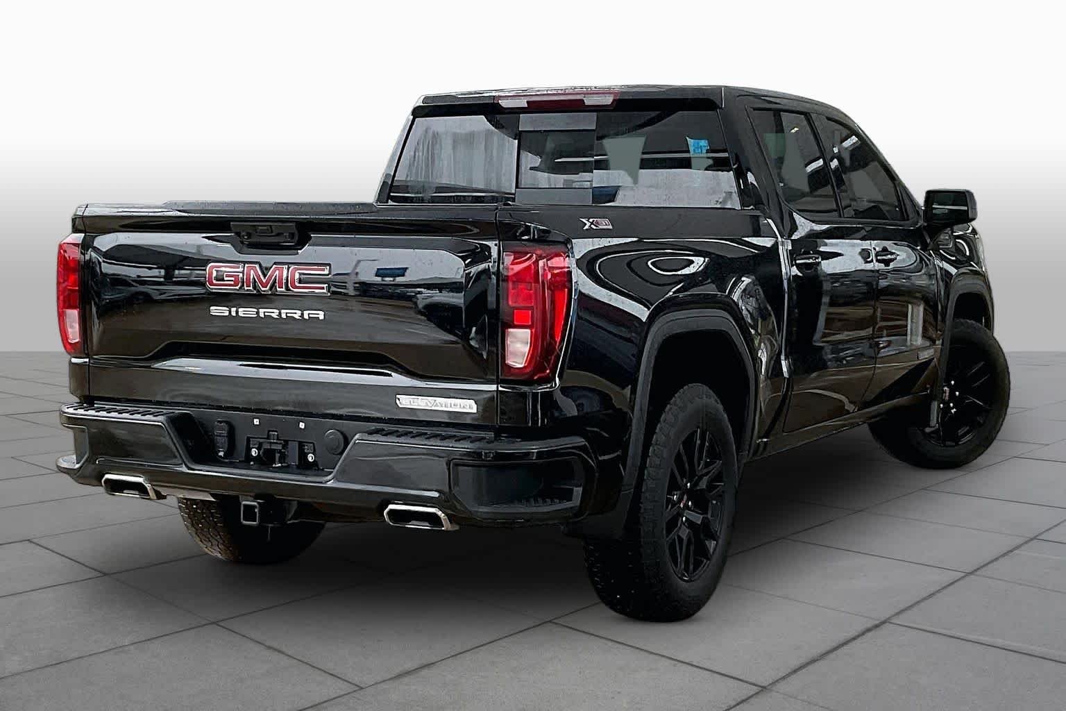 Used 2024 Onyx Black GMC Elevation image 13