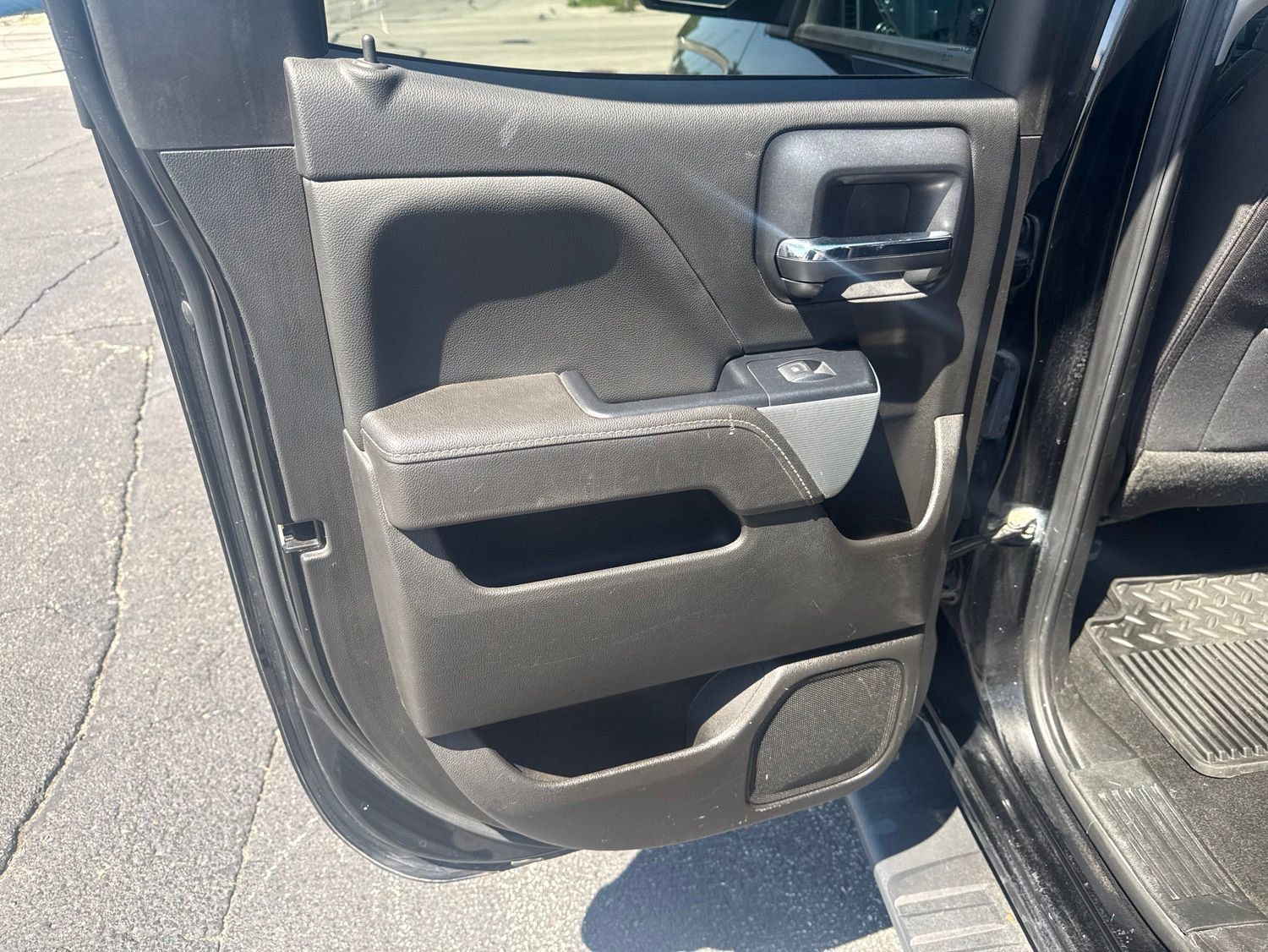 Used 2017 Black Chevrolet LT image 15