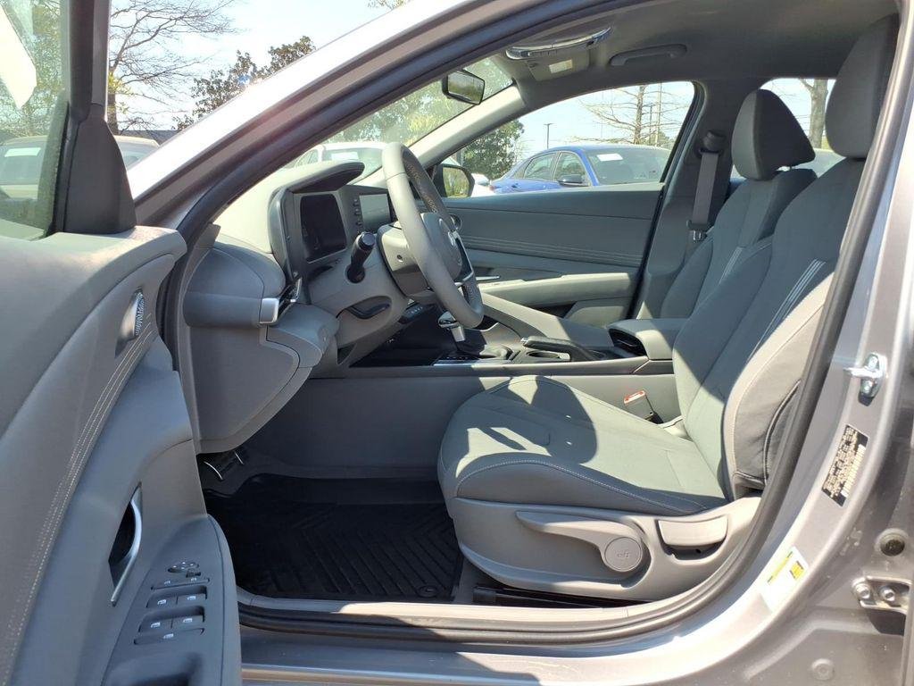 New 2026 Silver Hyundai SEL Sport image 15