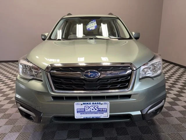 Used 2018 Green Subaru 2.5i Premium image 4