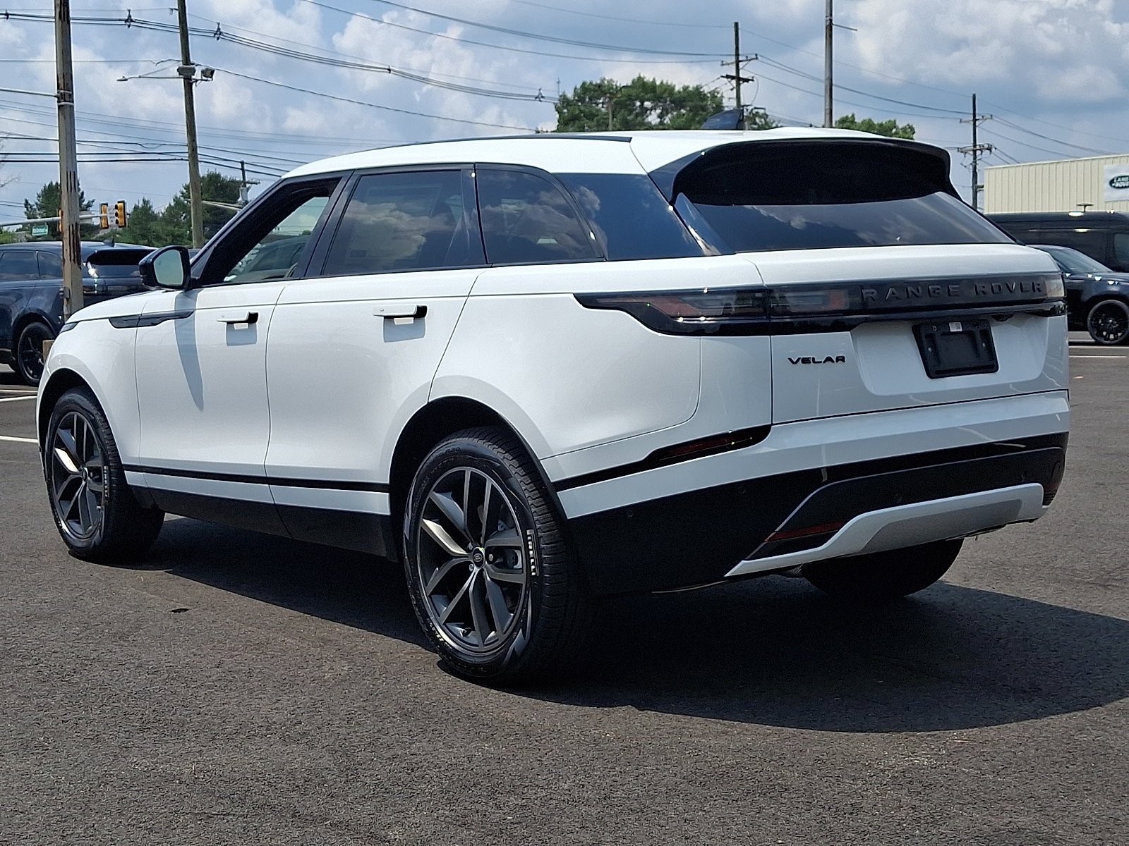New 2026 Fuji White Land Rover Belgravia Edition image 4