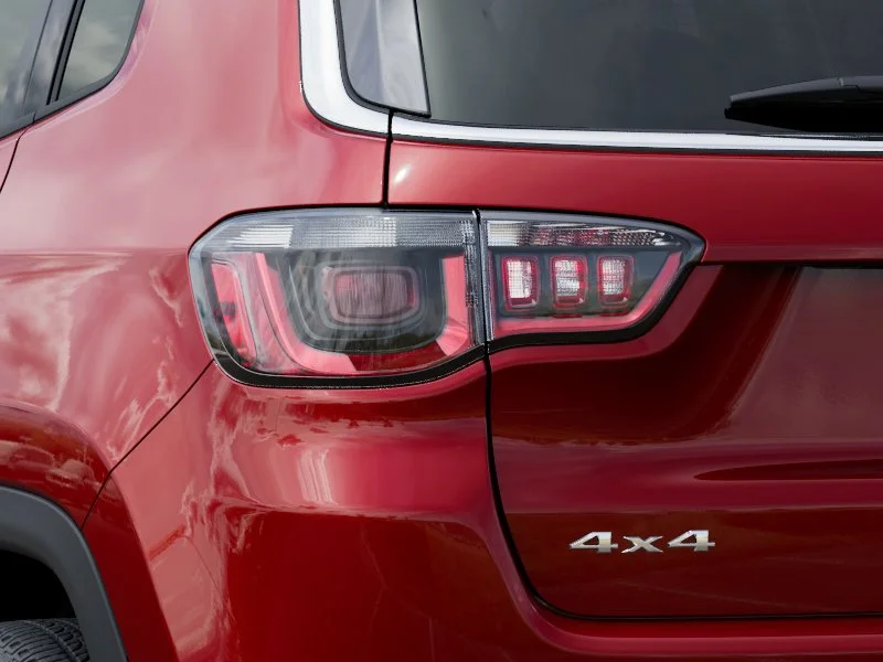 New 2026 Red Hot Pearl-Coat Exterior Paint Jeep Limited image 5