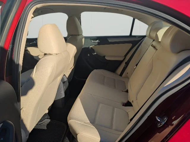 Used 2017 Red Volkswagen 1.4T SE image 36