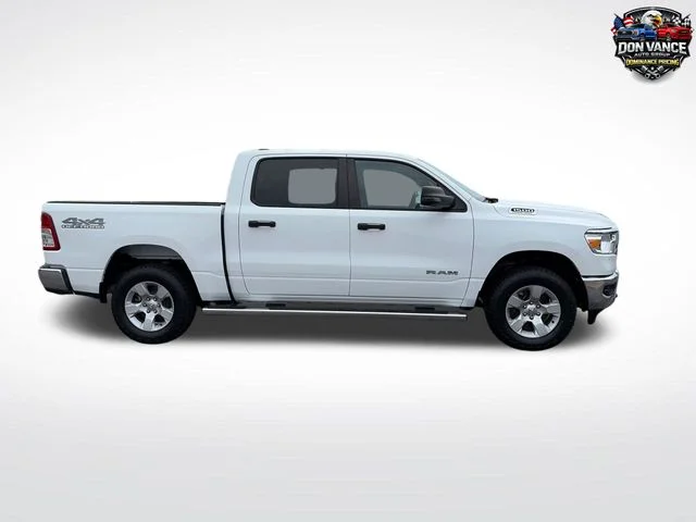 Used 2024 White Ram Big Horn/Lone Star image 6