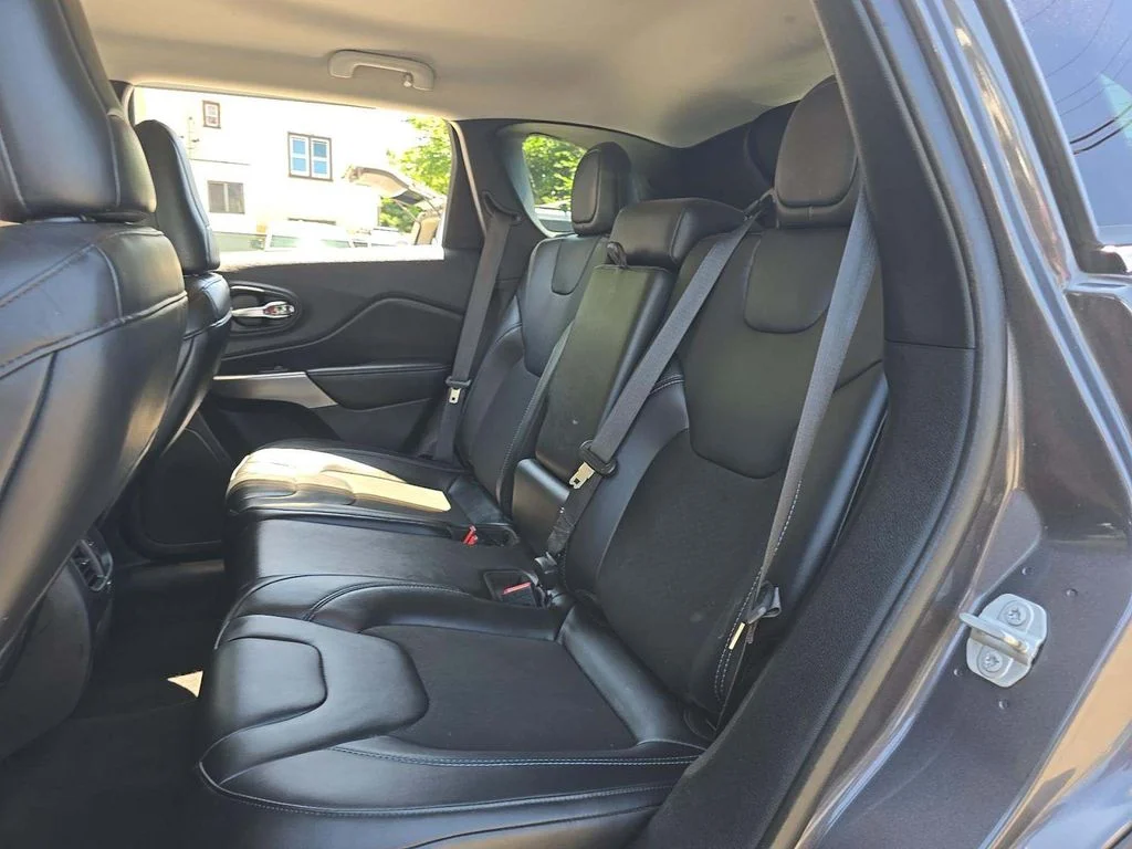 Certified Used 2020 Gray Jeep Latitude Plus image 6