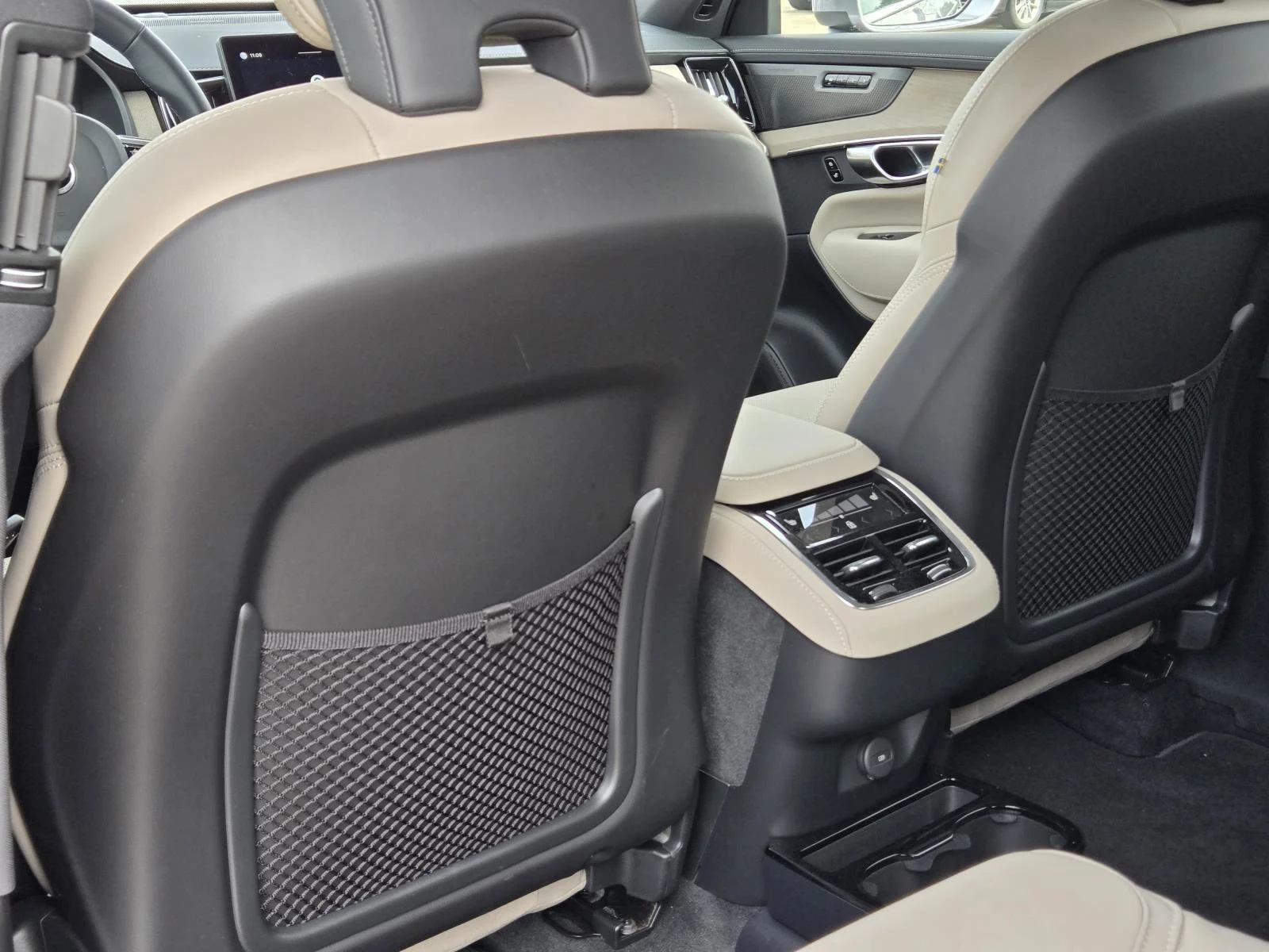 Used 2026 Aurora Silver Volvo Ultra image 26