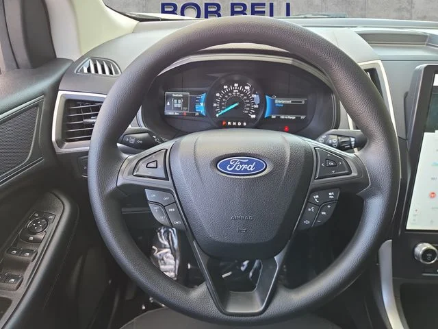 Used 2022 White Ford SE image 12