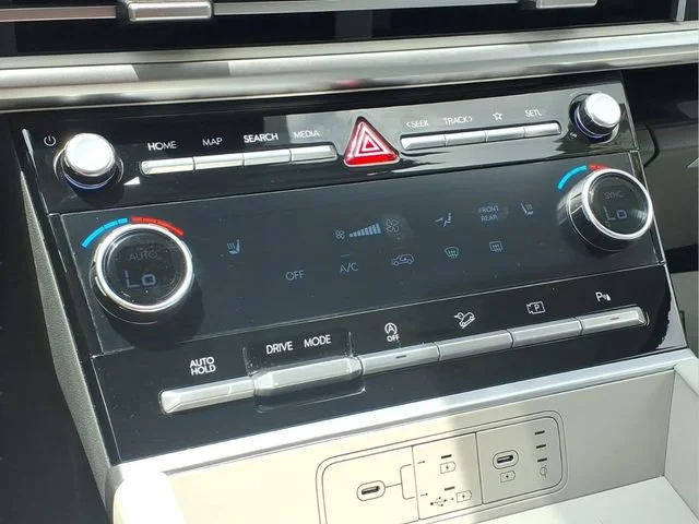 Used 2026  Hyundai SEL image 8