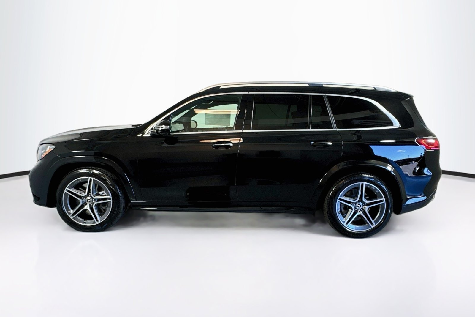 New 2027 Black Mercedes-Benz GLS 450 image 8
