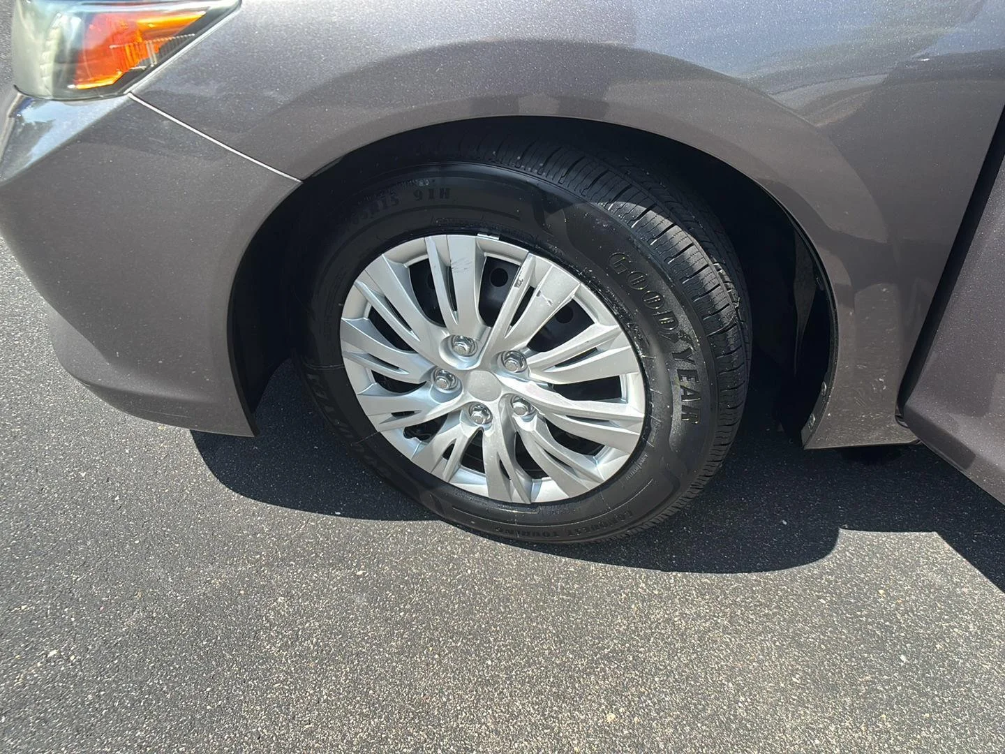 Used 2012 Urban Titanium Metallic Honda LX image 5