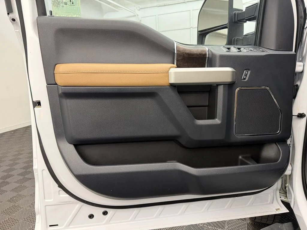 Used 2022 Oxford White Ford LARIAT image 24