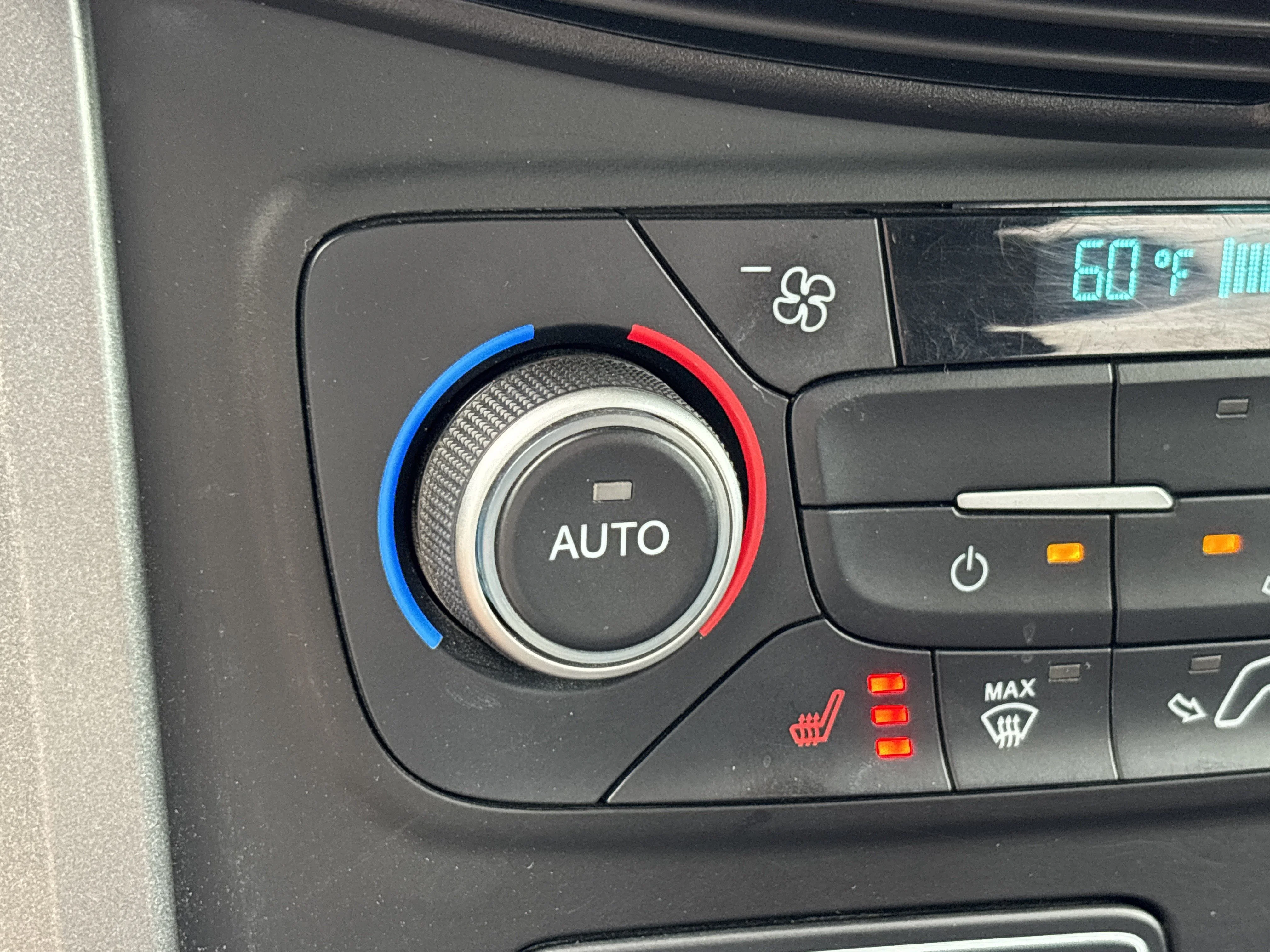 Used 2019 Ingot Silver Metallic Ford SEL image 36