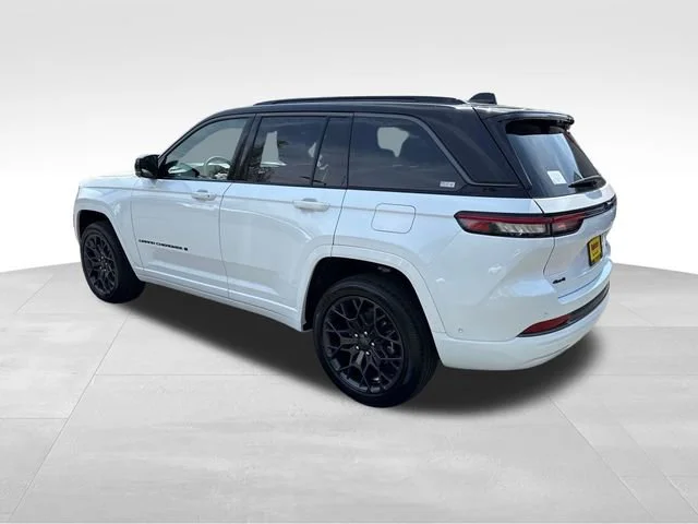 New 2026 Bright White Clearcoat Jeep Summit image 5